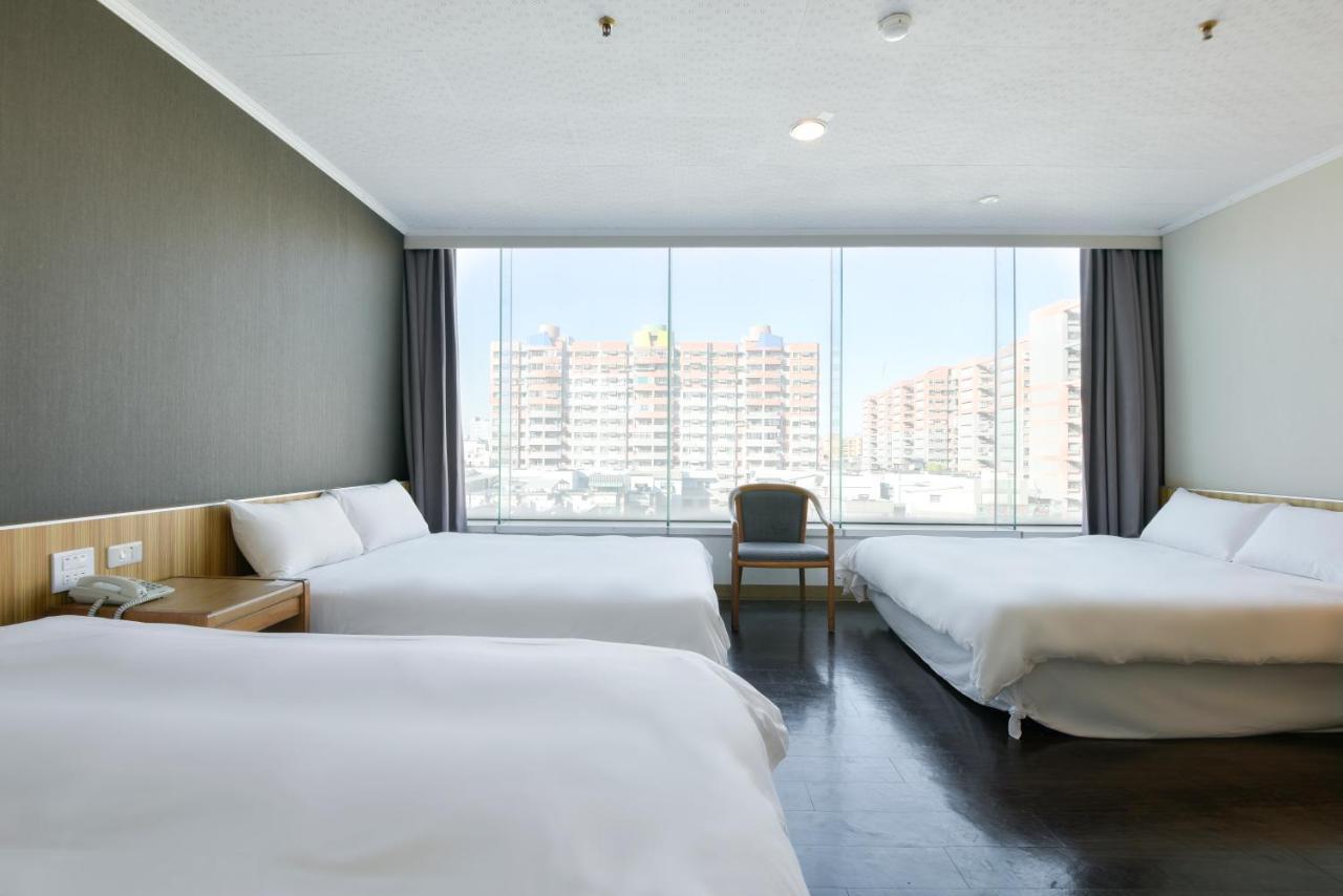 Back Home Hotel Chiayi Exterior foto